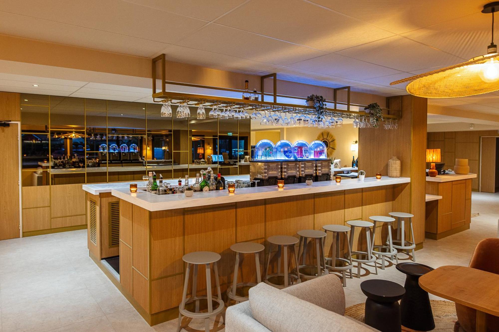 B Hotel Troyes Aeroport 拉查佩里圣鲁 外观 照片