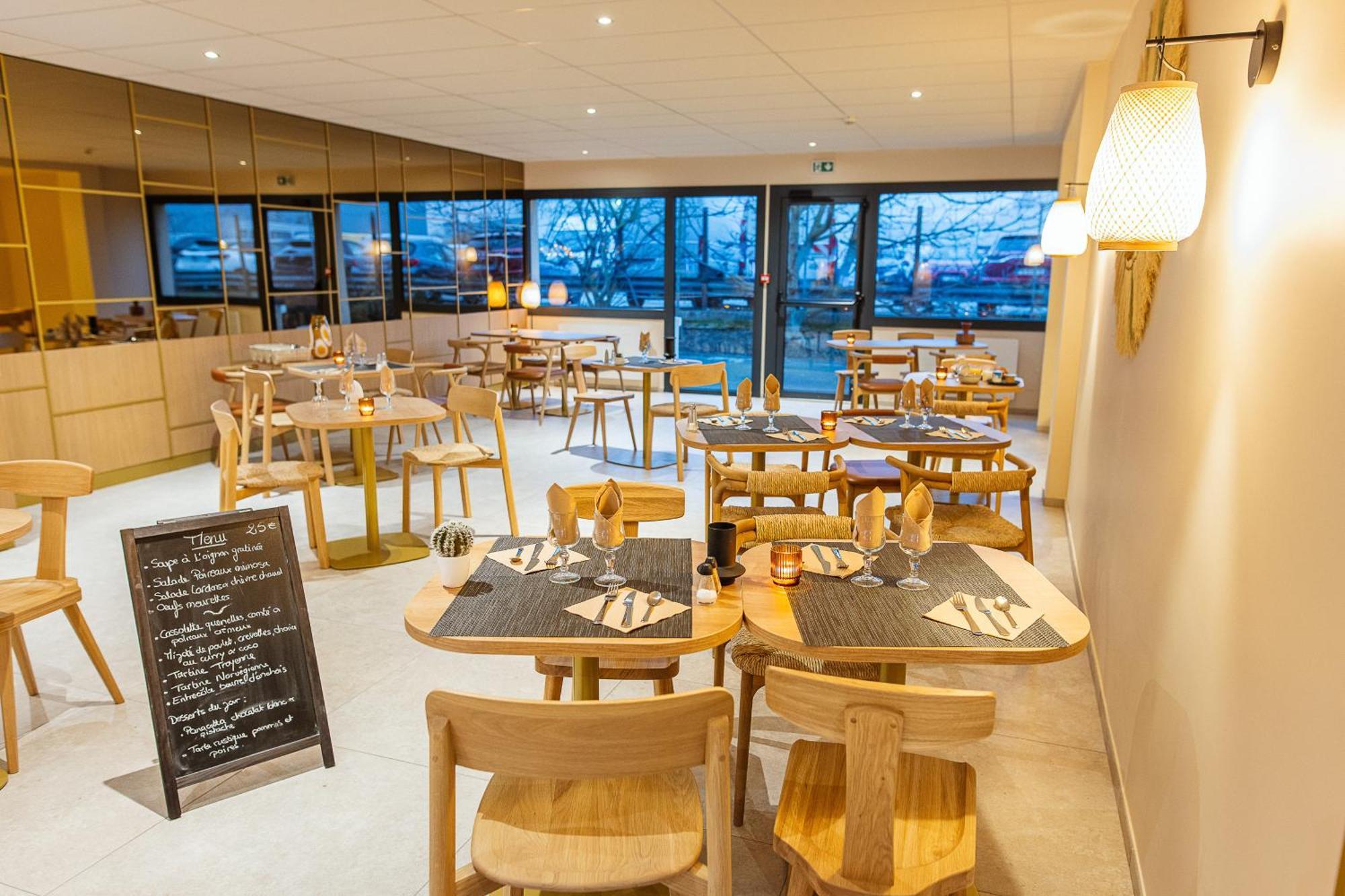 B Hotel Troyes Aeroport 拉查佩里圣鲁 外观 照片