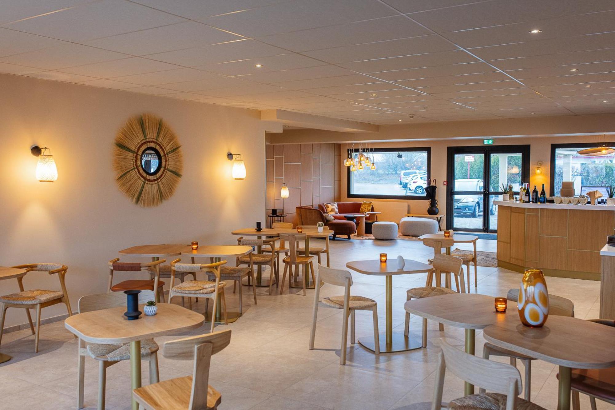 B Hotel Troyes Aeroport 拉查佩里圣鲁 外观 照片