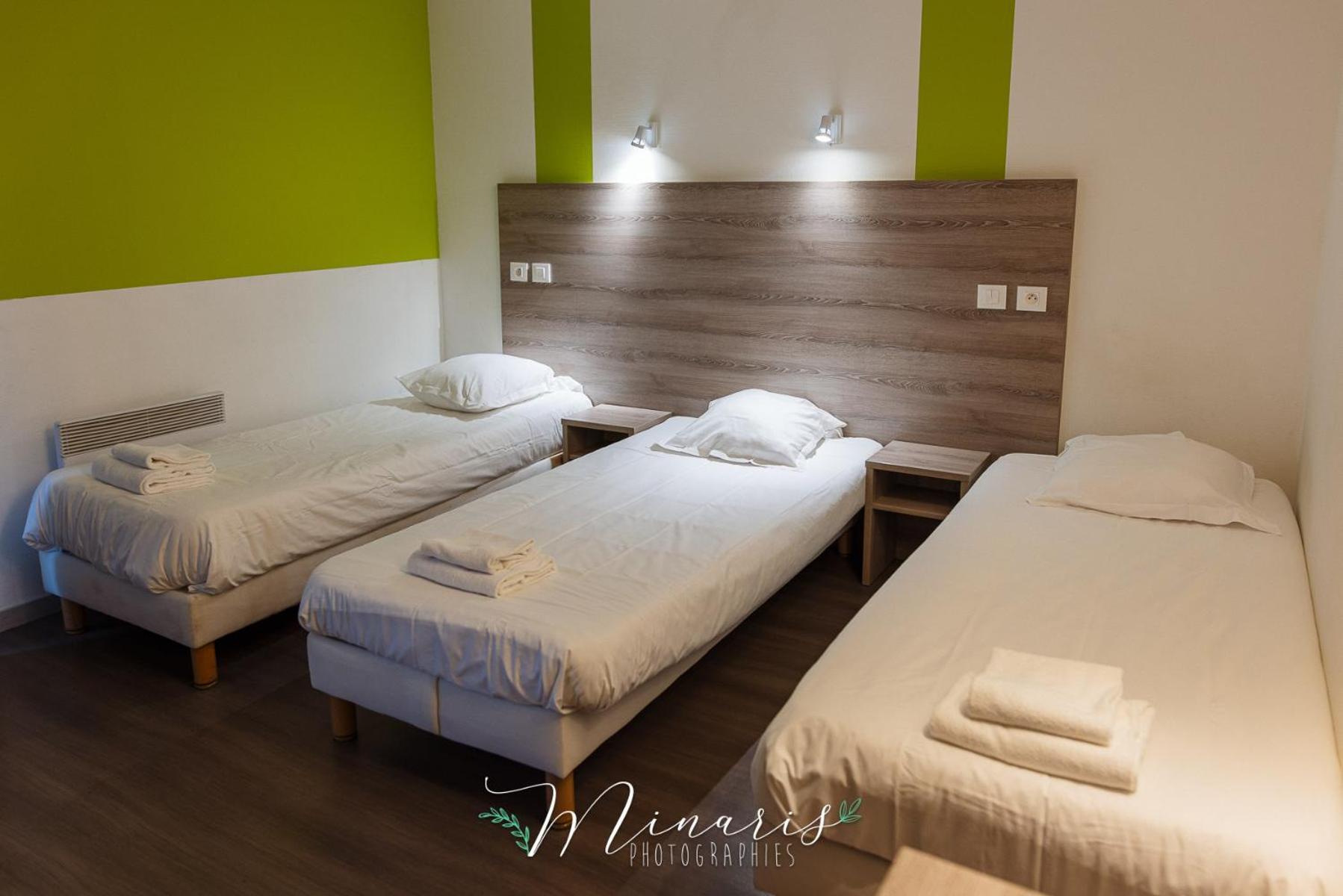 B Hotel Troyes Aeroport 拉查佩里圣鲁 外观 照片