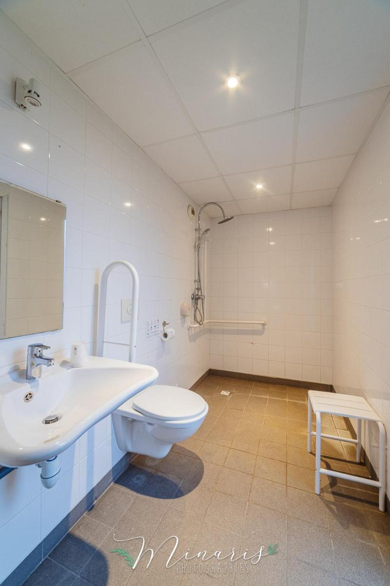 B Hotel Troyes Aeroport 拉查佩里圣鲁 外观 照片